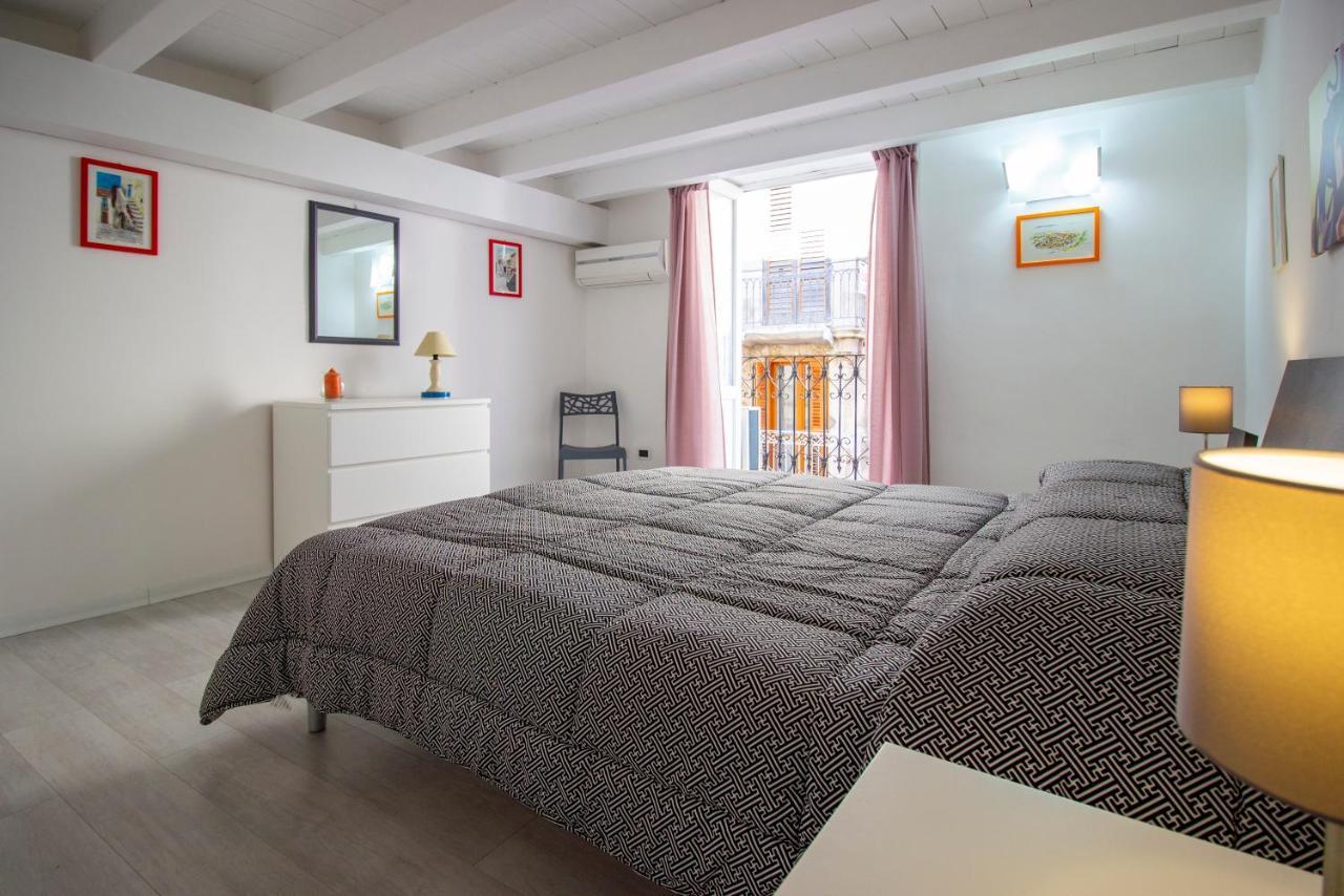 Maniace Homes - Federico & Angelica By Ortigia Apartments シラクーサ エクステリア 写真