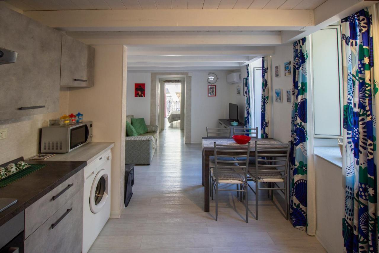 Maniace Homes - Federico & Angelica By Ortigia Apartments シラクーサ エクステリア 写真