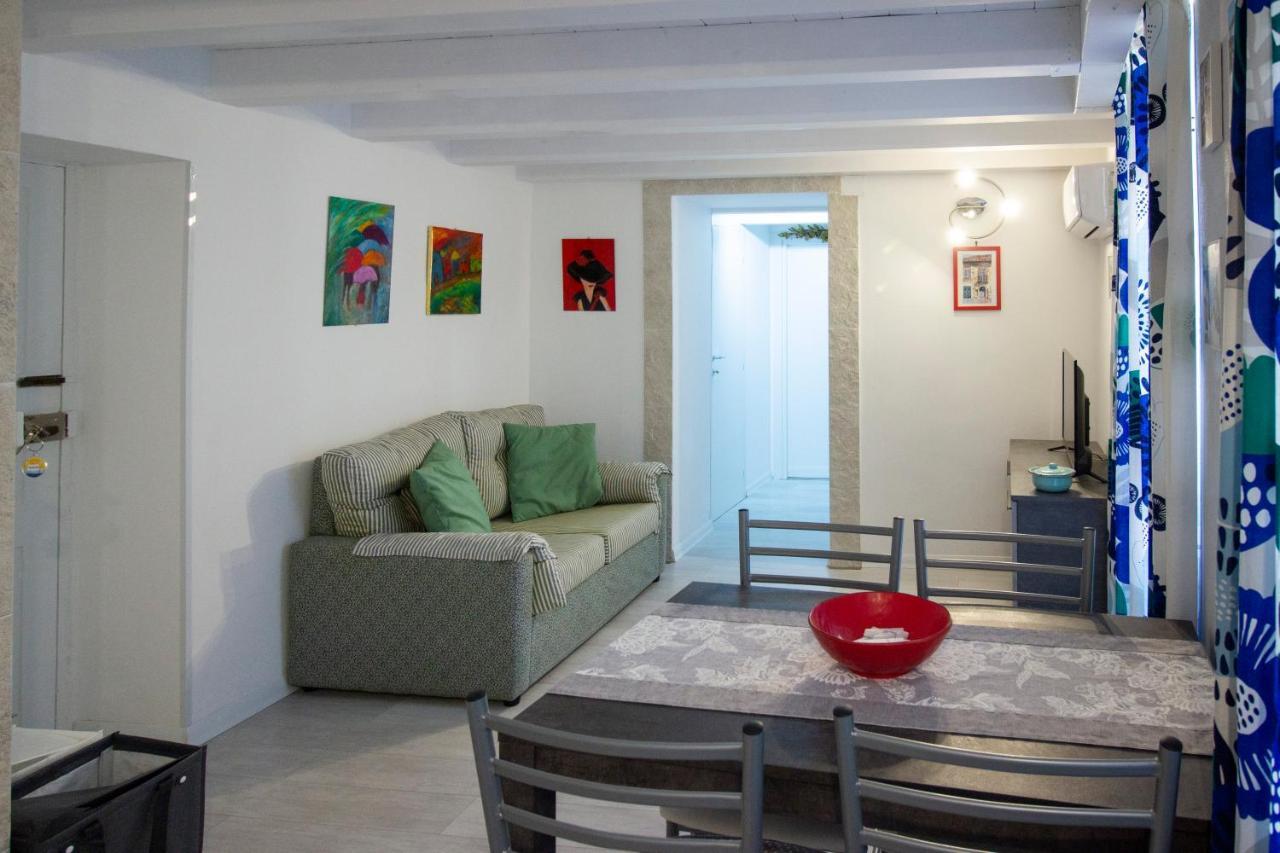 Maniace Homes - Federico & Angelica By Ortigia Apartments シラクーサ エクステリア 写真