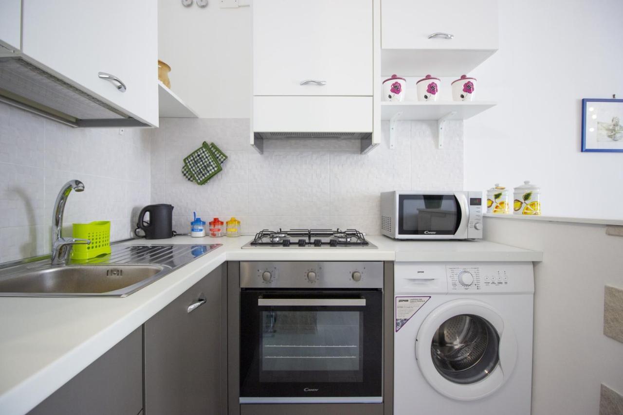 Maniace Homes - Federico & Angelica By Ortigia Apartments シラクーサ エクステリア 写真